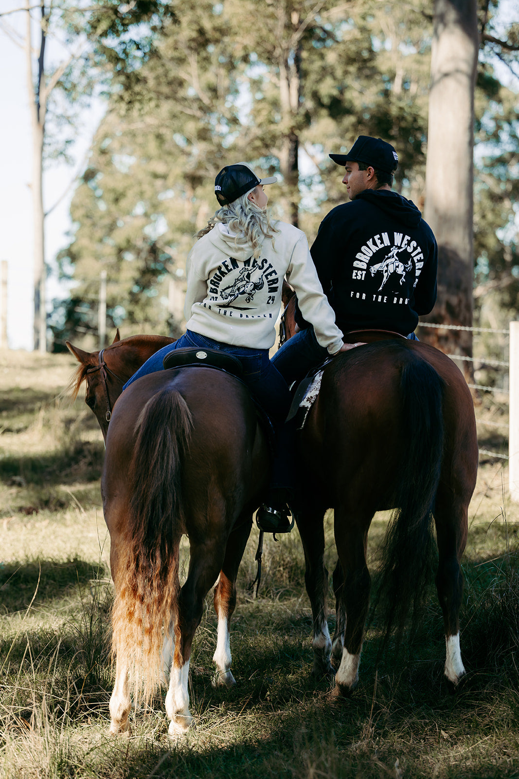 Broken Arch Hoodie - Black