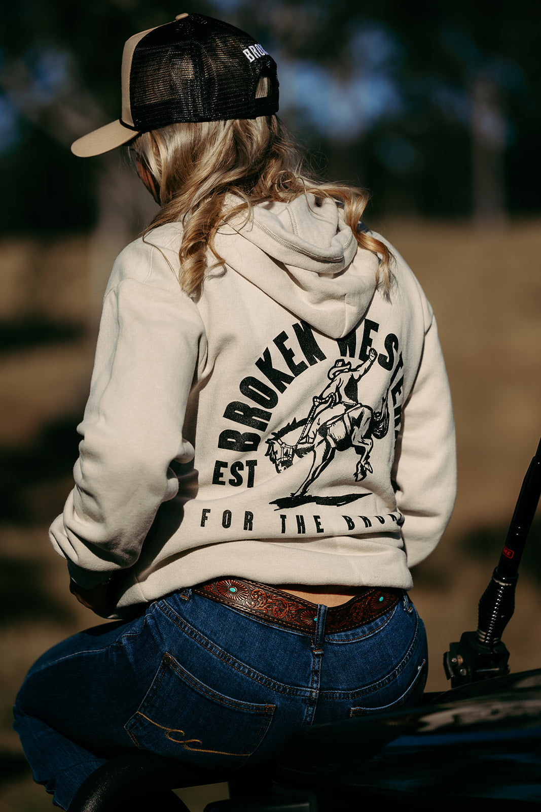 Broken Arch Hoodie - Cream